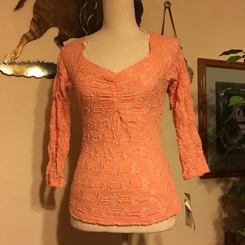 La Belle light pink stretch embroidered top NWT S